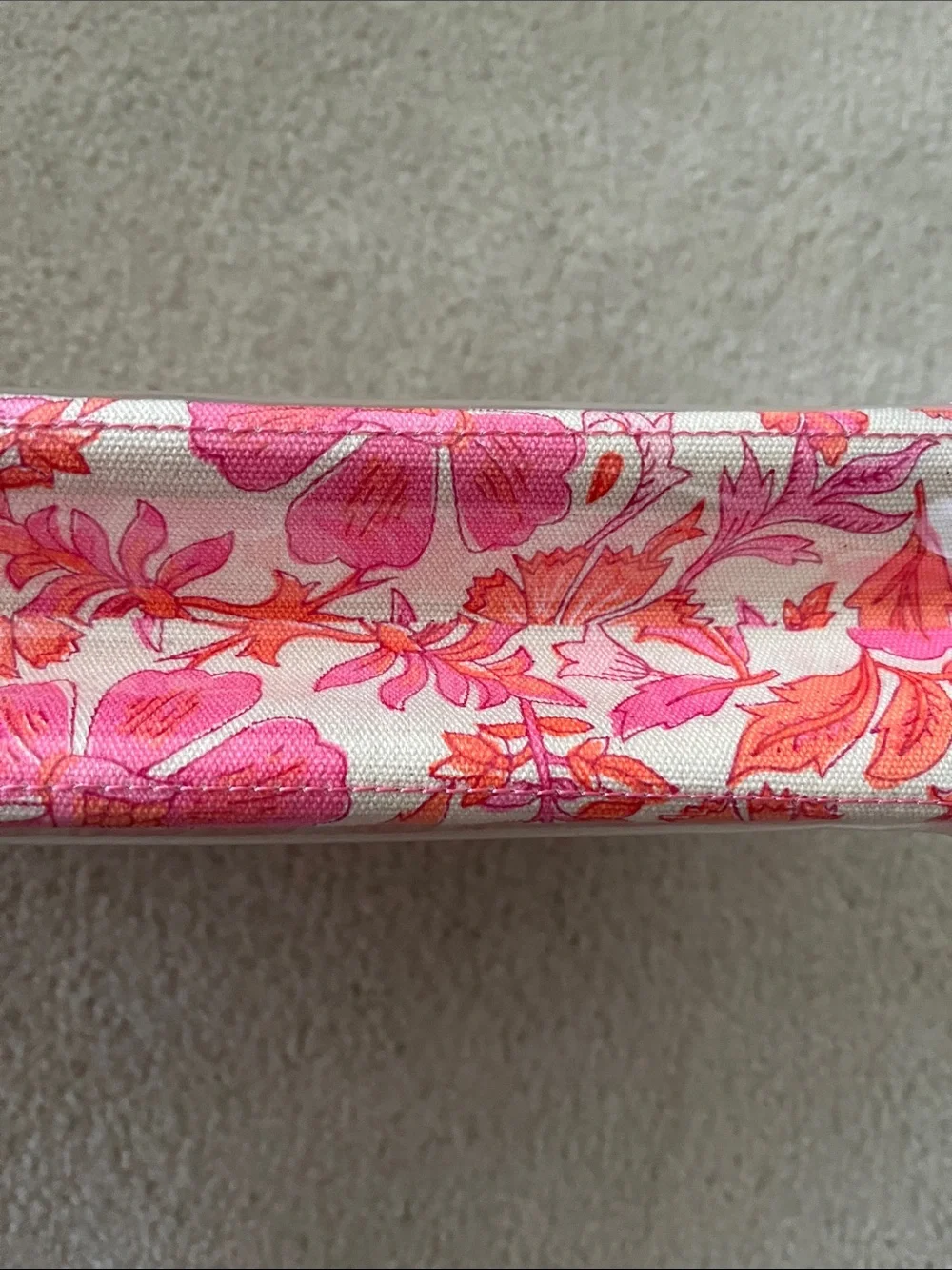 Vineyard Vines Pink & Orange Floral Cosmetic bag or Wristlet! New. Cute.